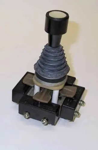 ПК12-21-821-54УХЛ3 переключатель фото 2